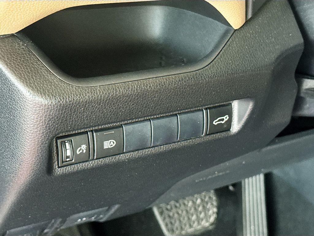2019 Toyota RAV4 - $18,555