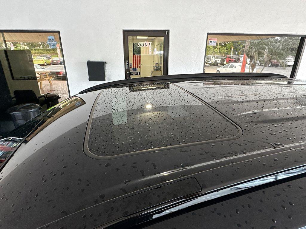2019 Toyota RAV4 - $18,555