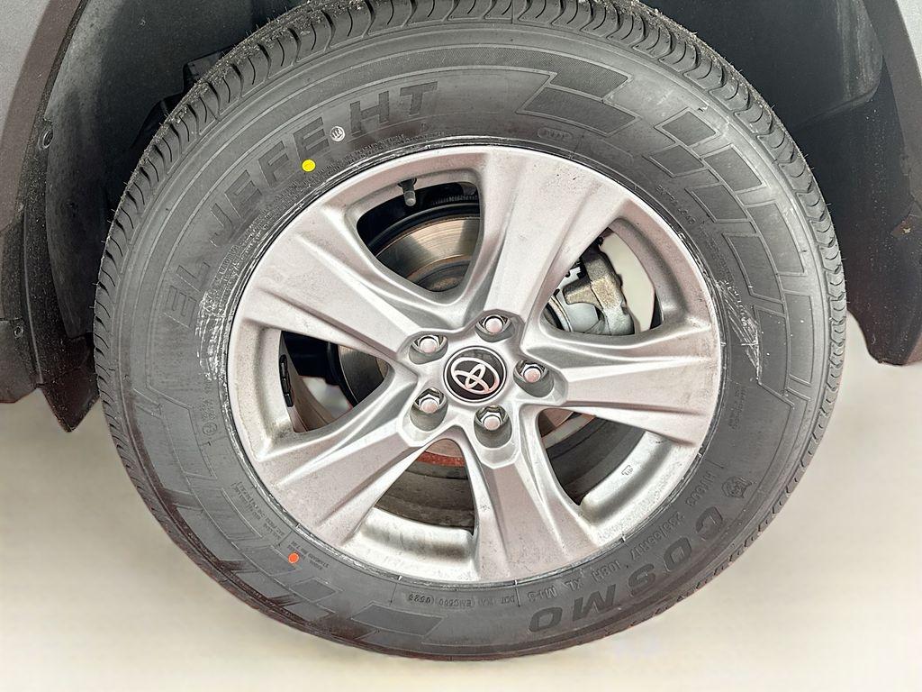 2019 Toyota RAV4 - $18,555