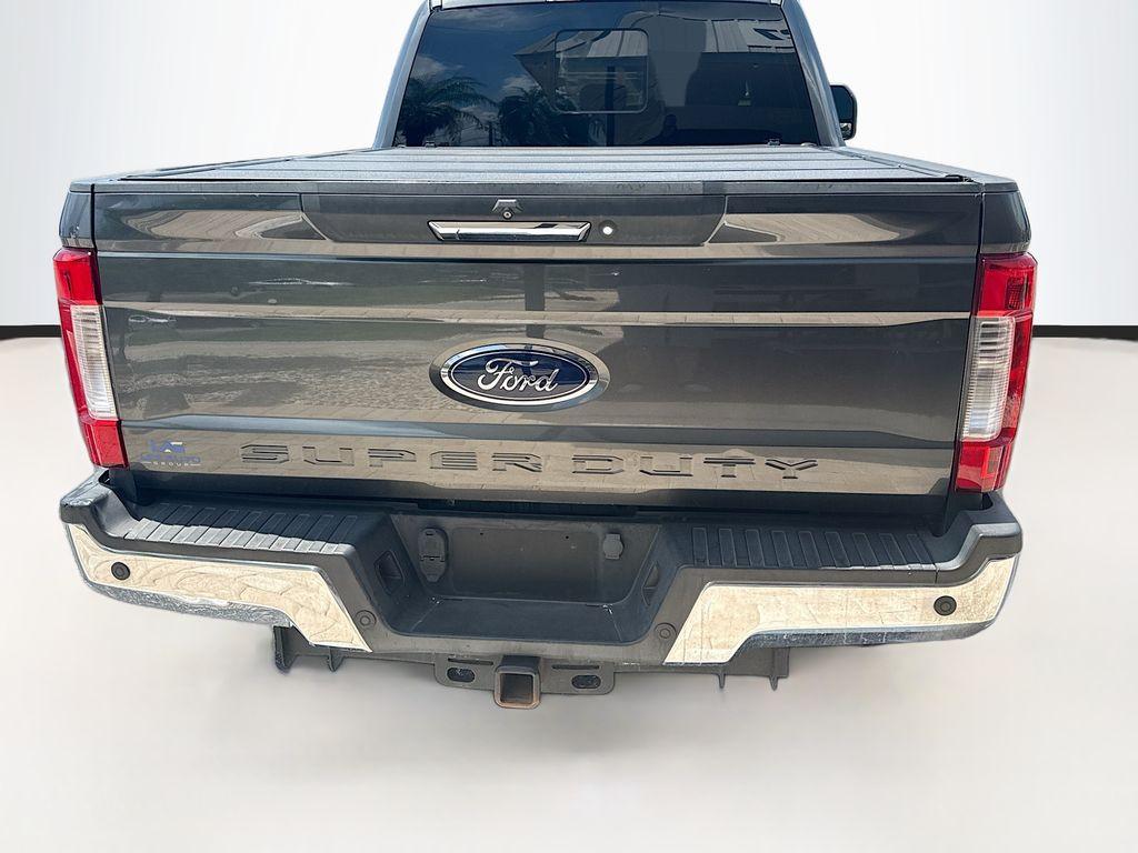 2017 Ford F-250 - $34,555