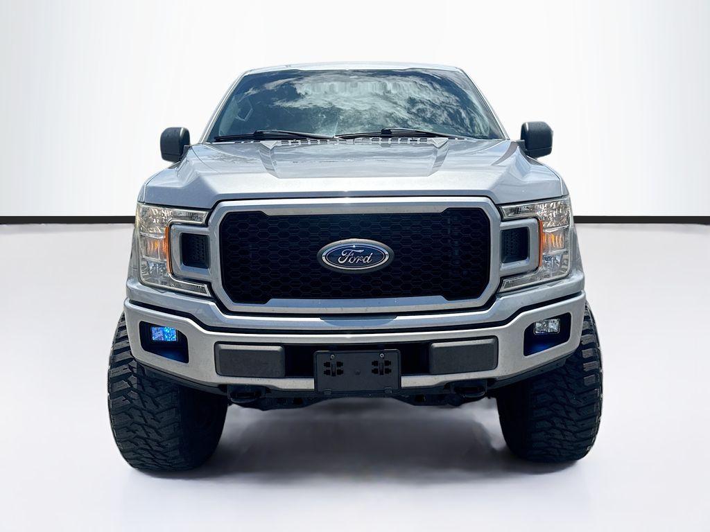 2020 Ford F150 - $28,555