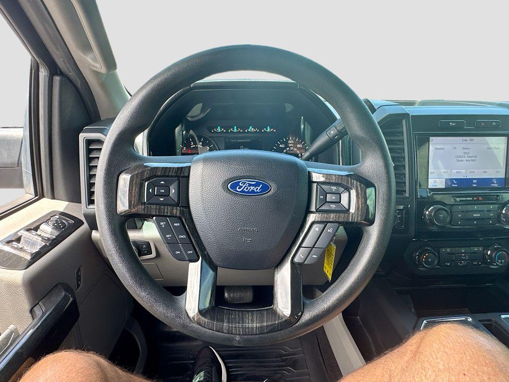 2020 Ford F150 - $28,555