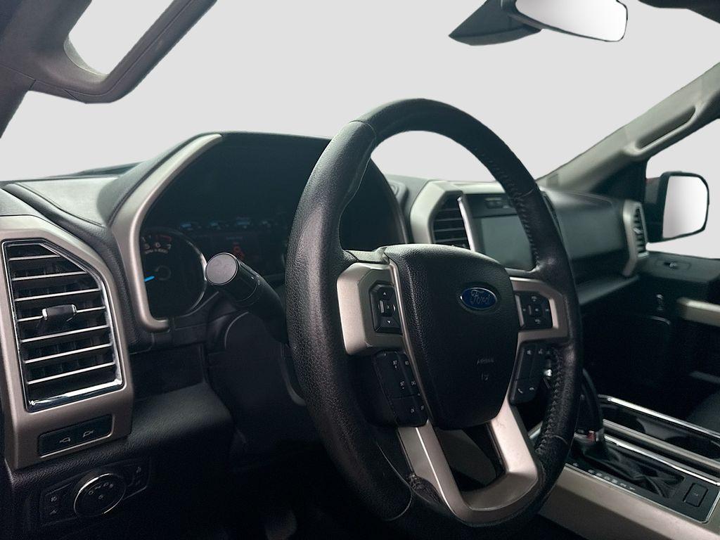 2016 Ford F150 - $20,999