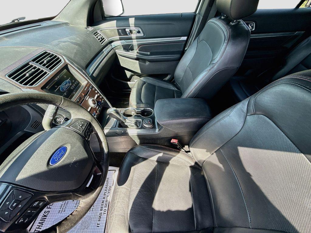 2016 Ford Explorer - $12,777