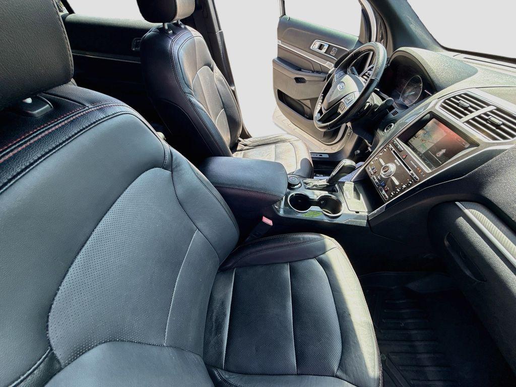 2016 Ford Explorer - $12,777