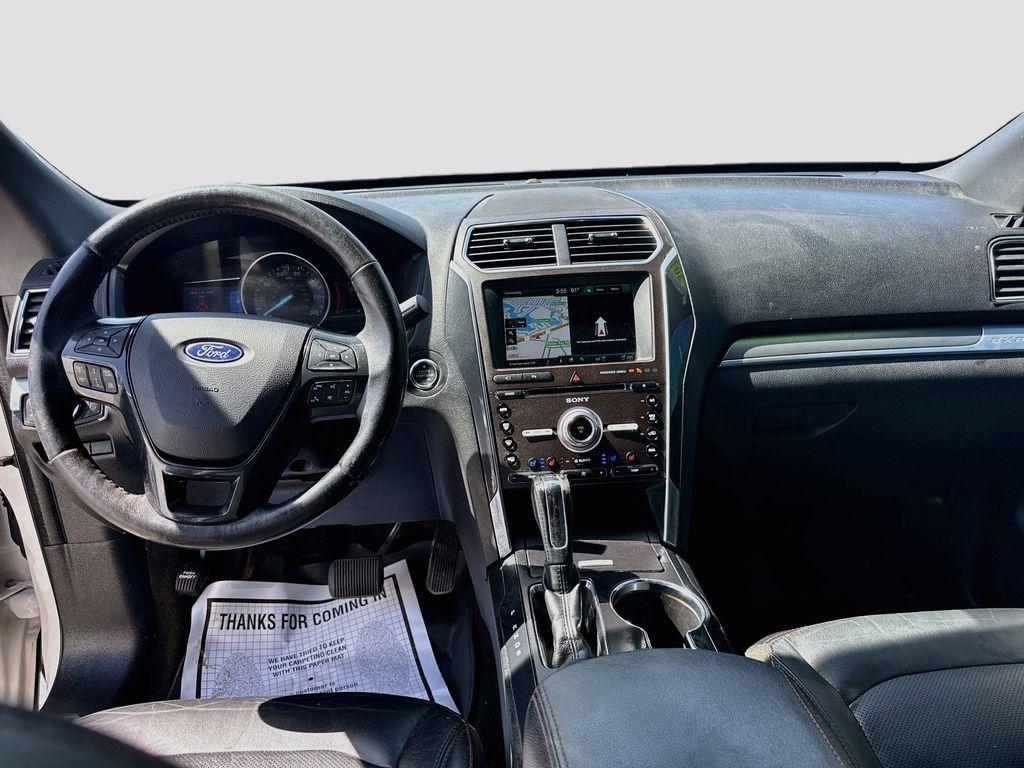 2016 Ford Explorer - $12,777