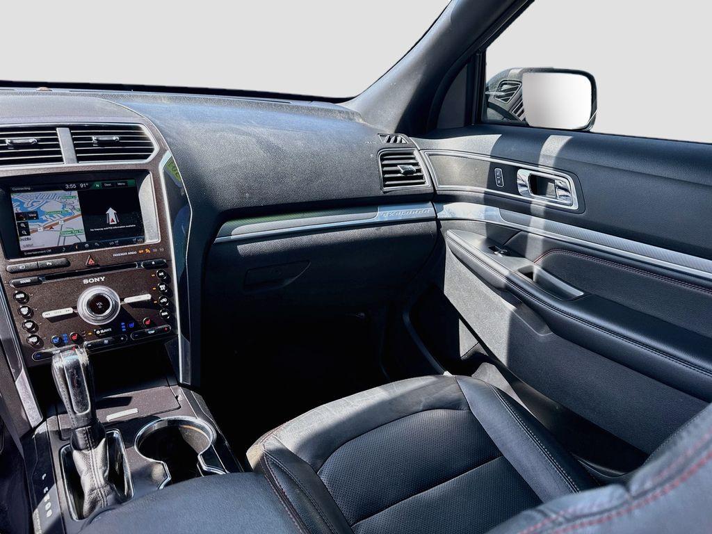 2016 Ford Explorer - $12,777
