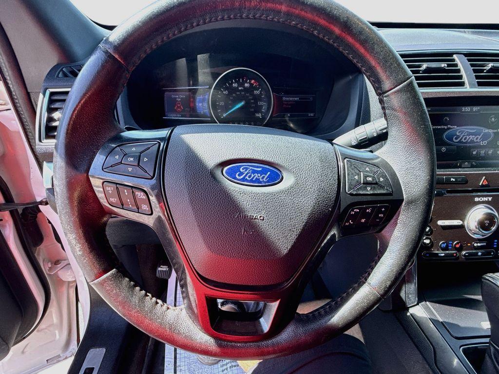 2016 Ford Explorer - $12,777