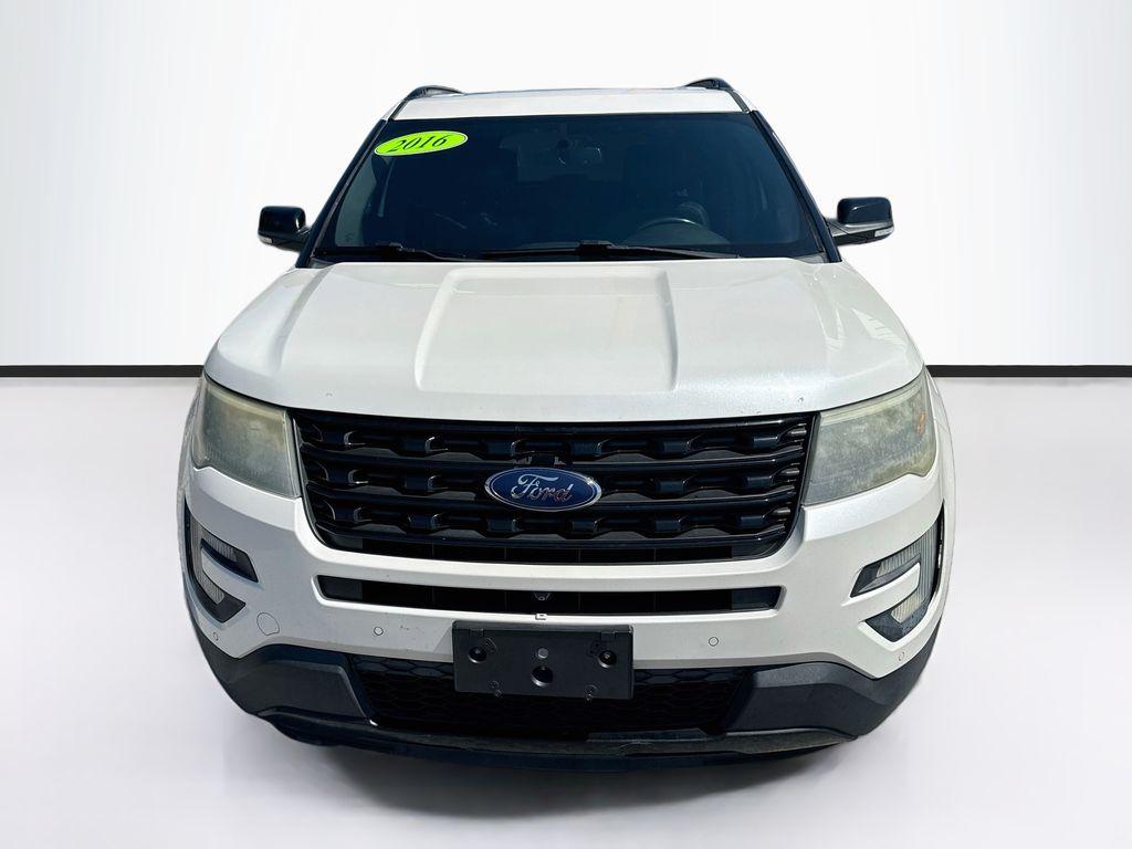 2016 Ford Explorer - $12,777