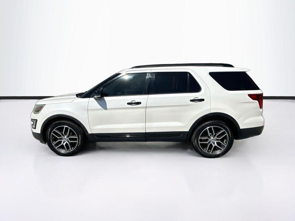 2016 Ford Explorer - $12,777