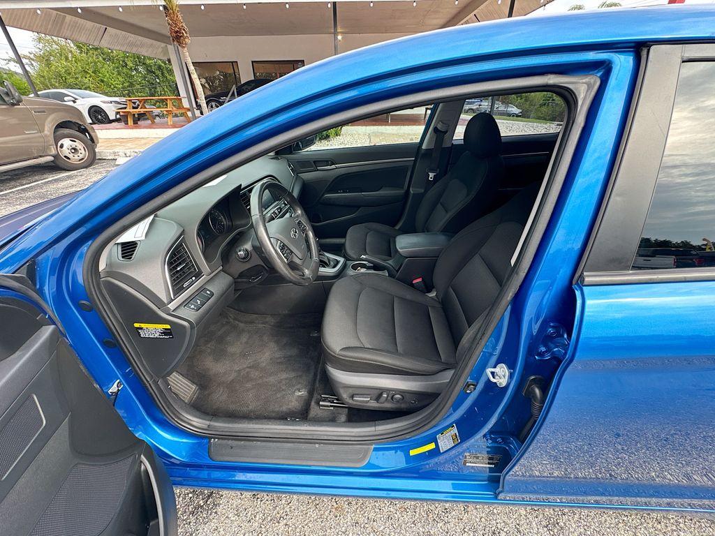 2017 Hyundai Elantra - $8,999