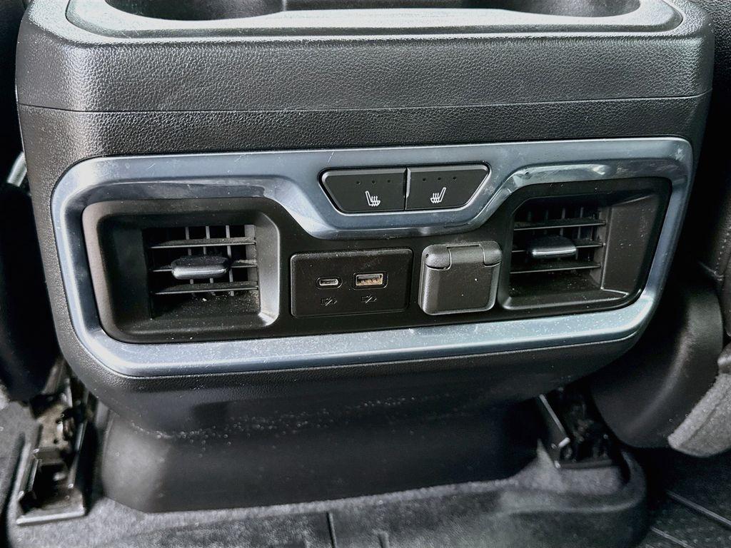 2020 Chevrolet Silverado 2500 - $44,999