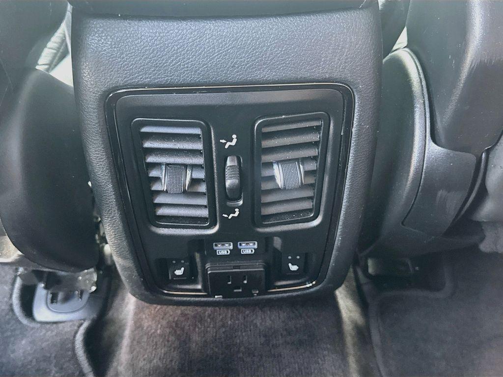 2018 Dodge Durango - $16,999