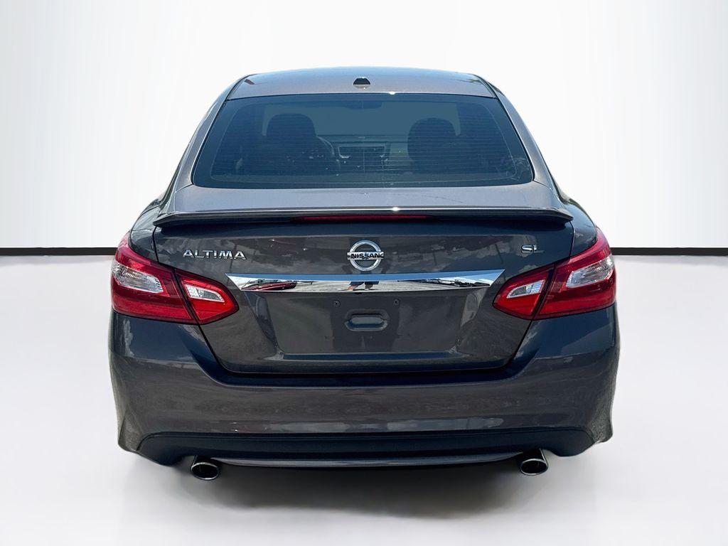 2016 Nissan Altima - $13,888