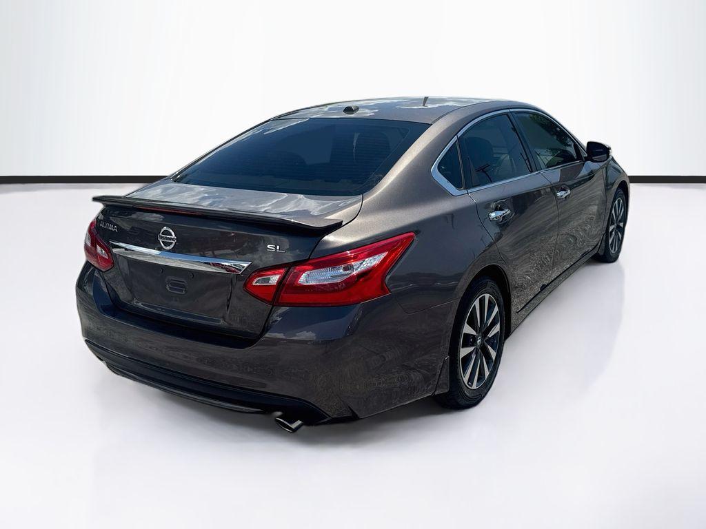 2016 Nissan Altima - $13,888