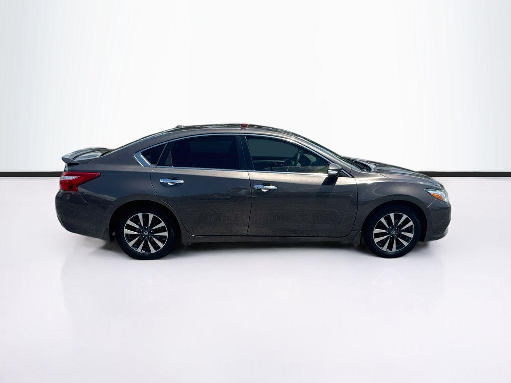 2016 Nissan Altima - $13,888