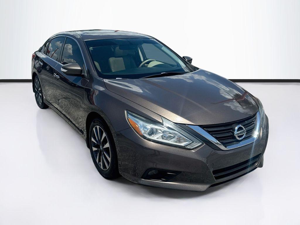 2016 Nissan Altima - $13,888