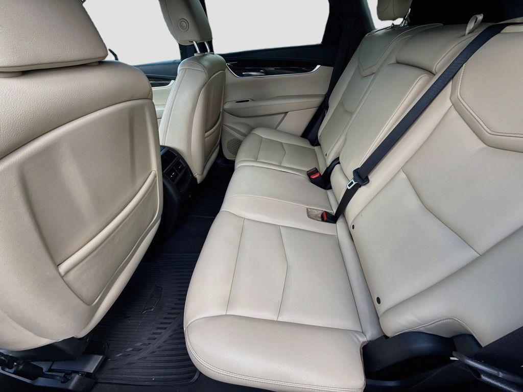 2017 Cadillac XT5 - $12,222