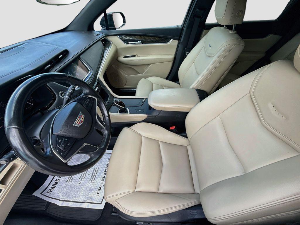 2017 Cadillac XT5 - $12,222