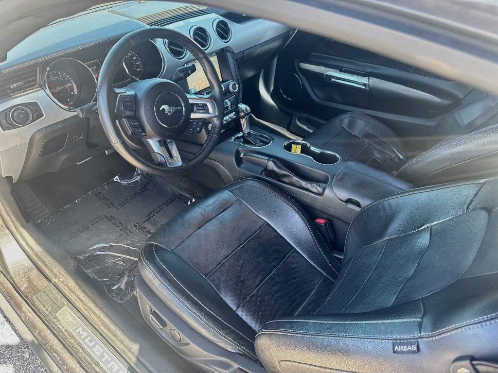 2017 Ford Mustang - $17,999