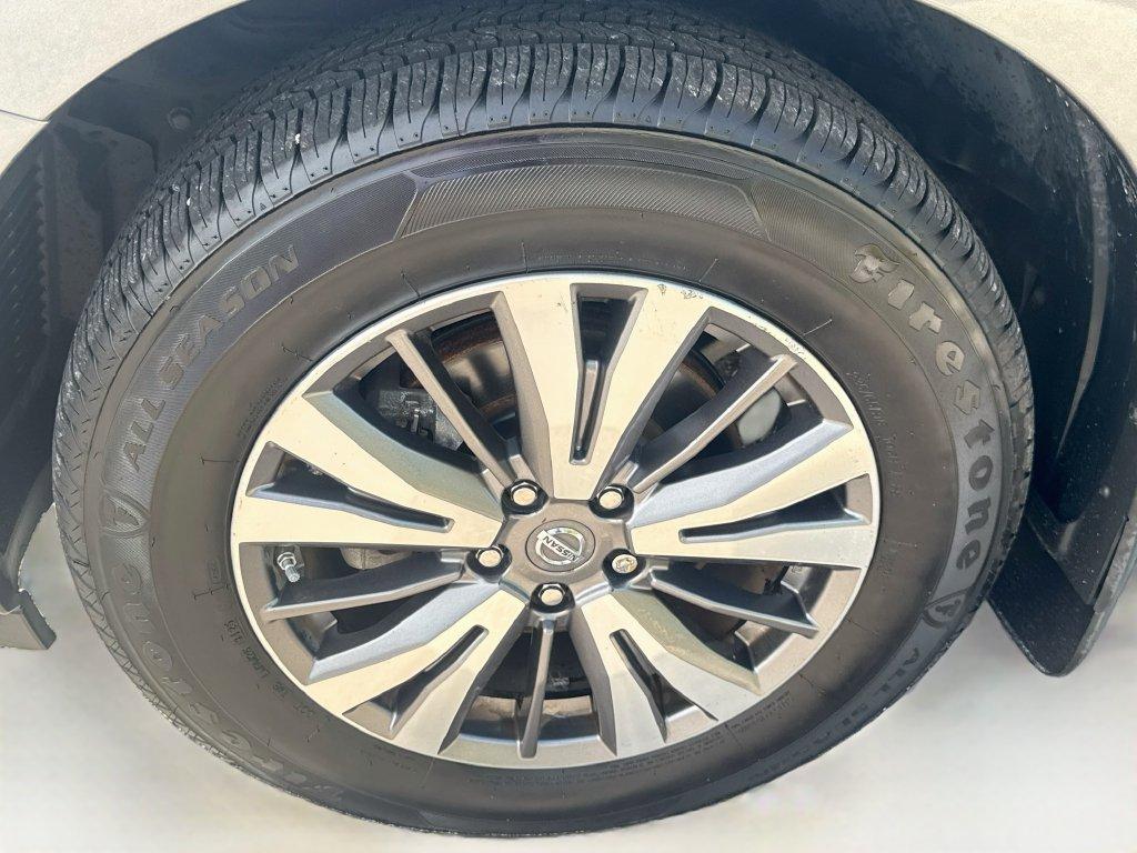 2017 Nissan Pathfinder - $13,991