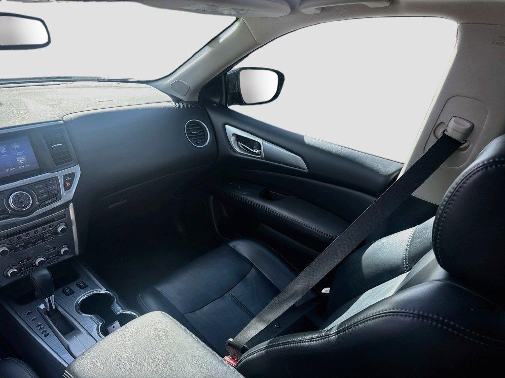 2017 Nissan Pathfinder - $13,991