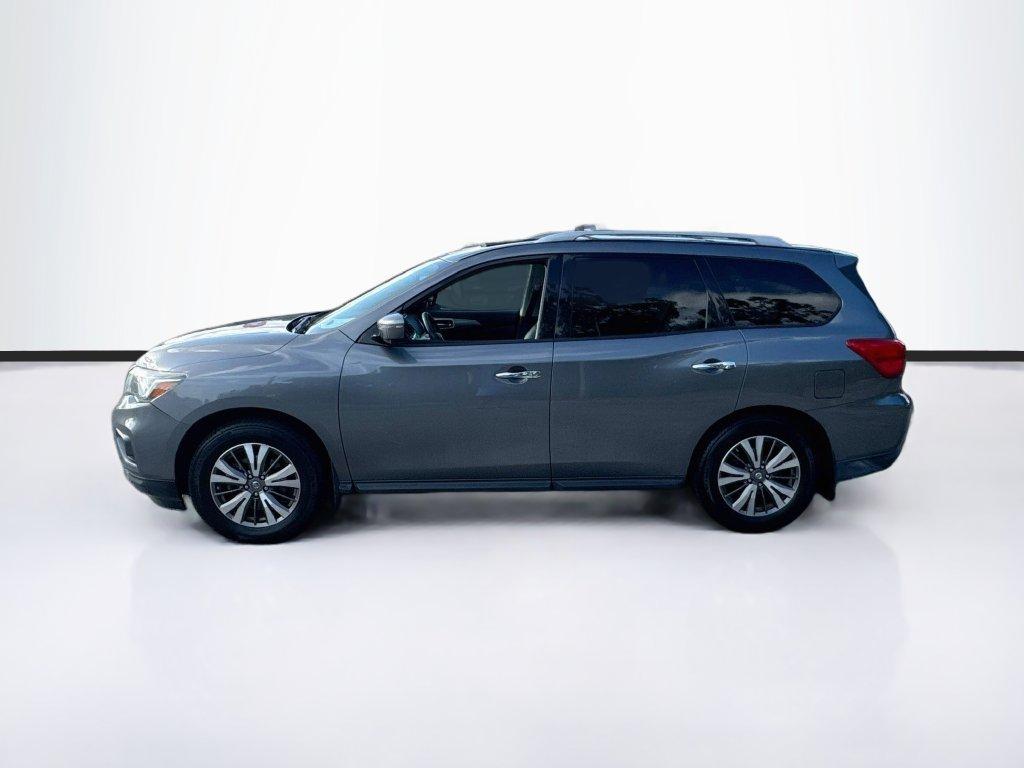 2017 Nissan Pathfinder - $13,991