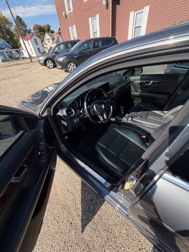 2013 Mercedes-Benz C-Class - $6,700