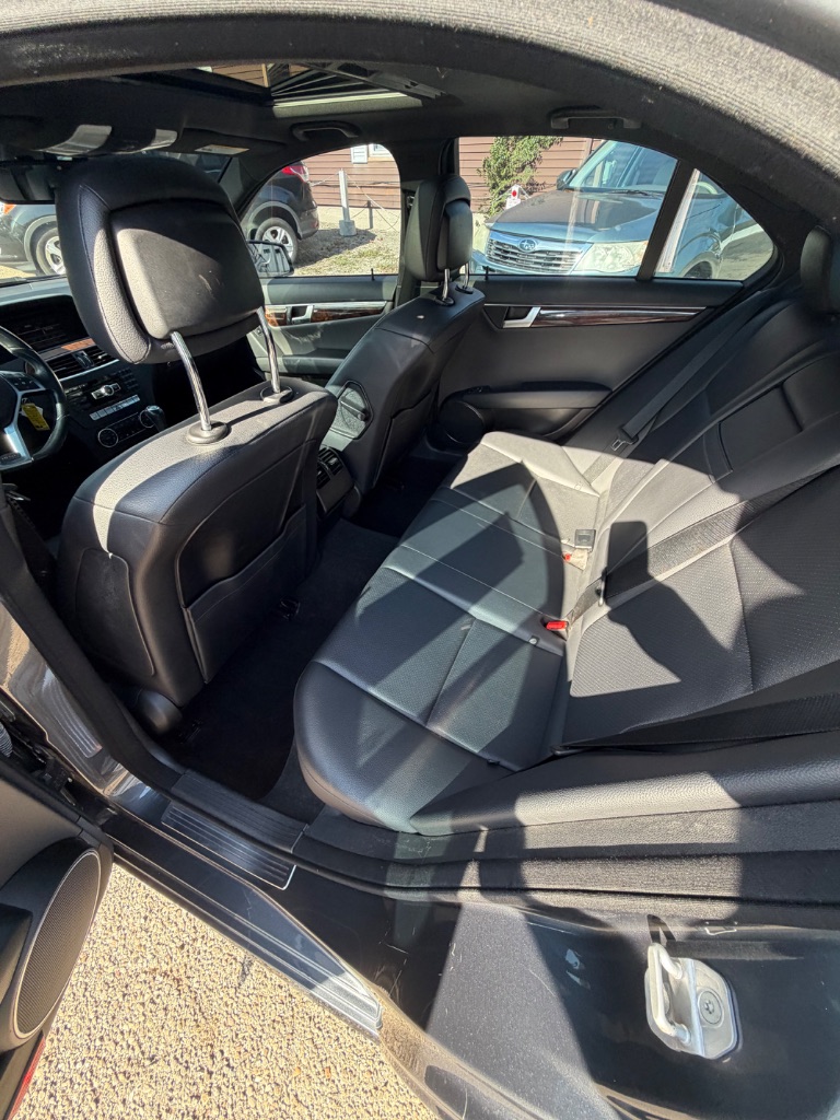 2013 Mercedes-Benz C-Class - $6,700