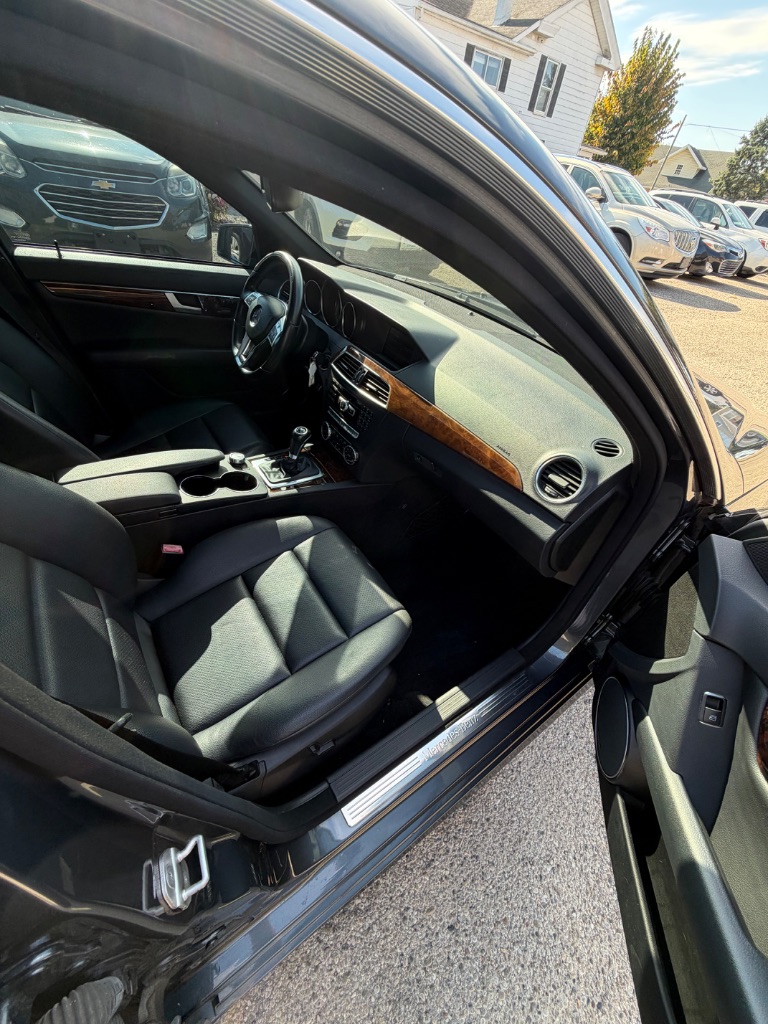 2013 Mercedes-Benz C-Class - $6,700