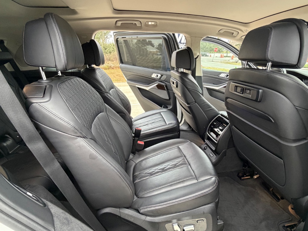 2019 BMW X7 - $27,999