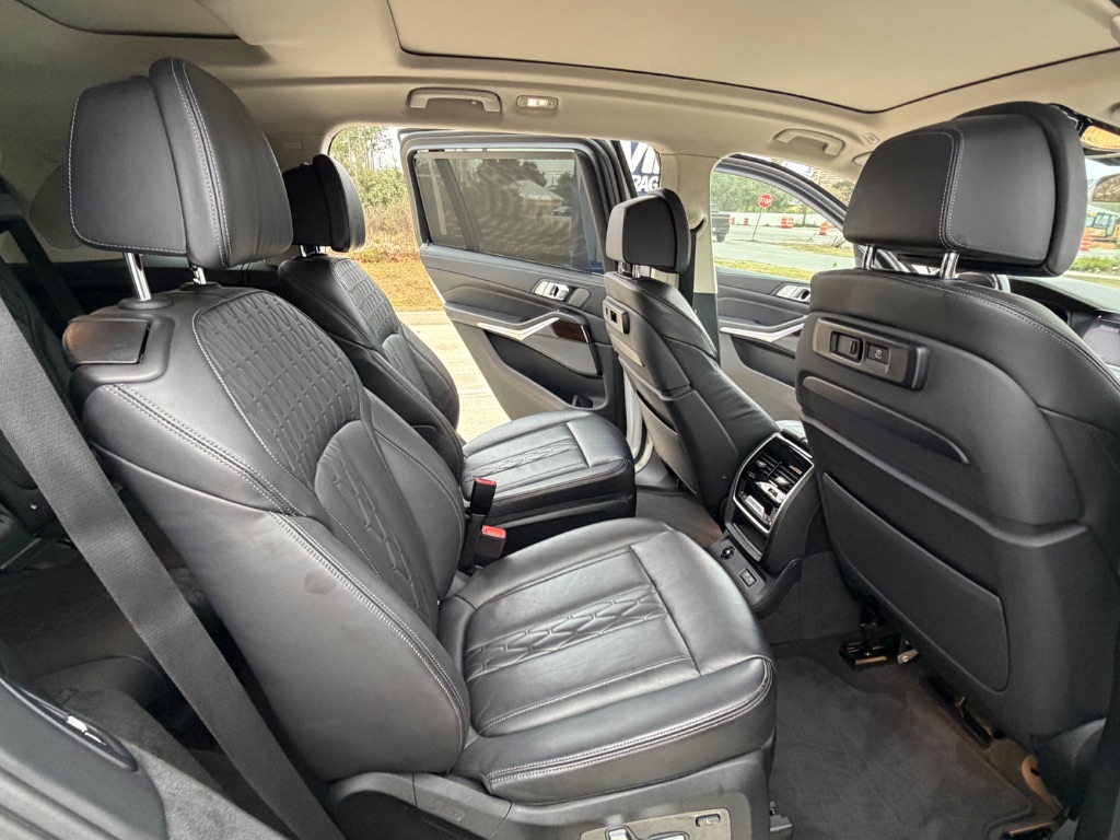 2019 BMW X7 - $27,999