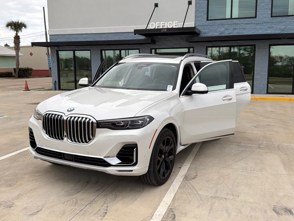 2019 BMW X7 - $27,999