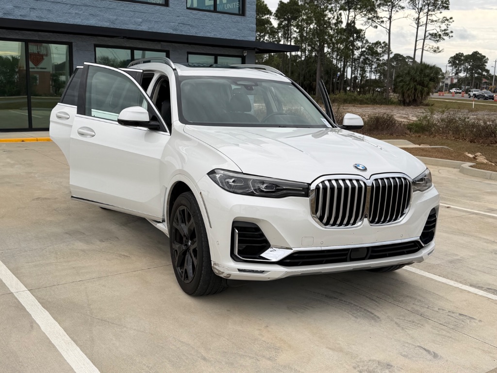 2019 BMW X7 - $27,999