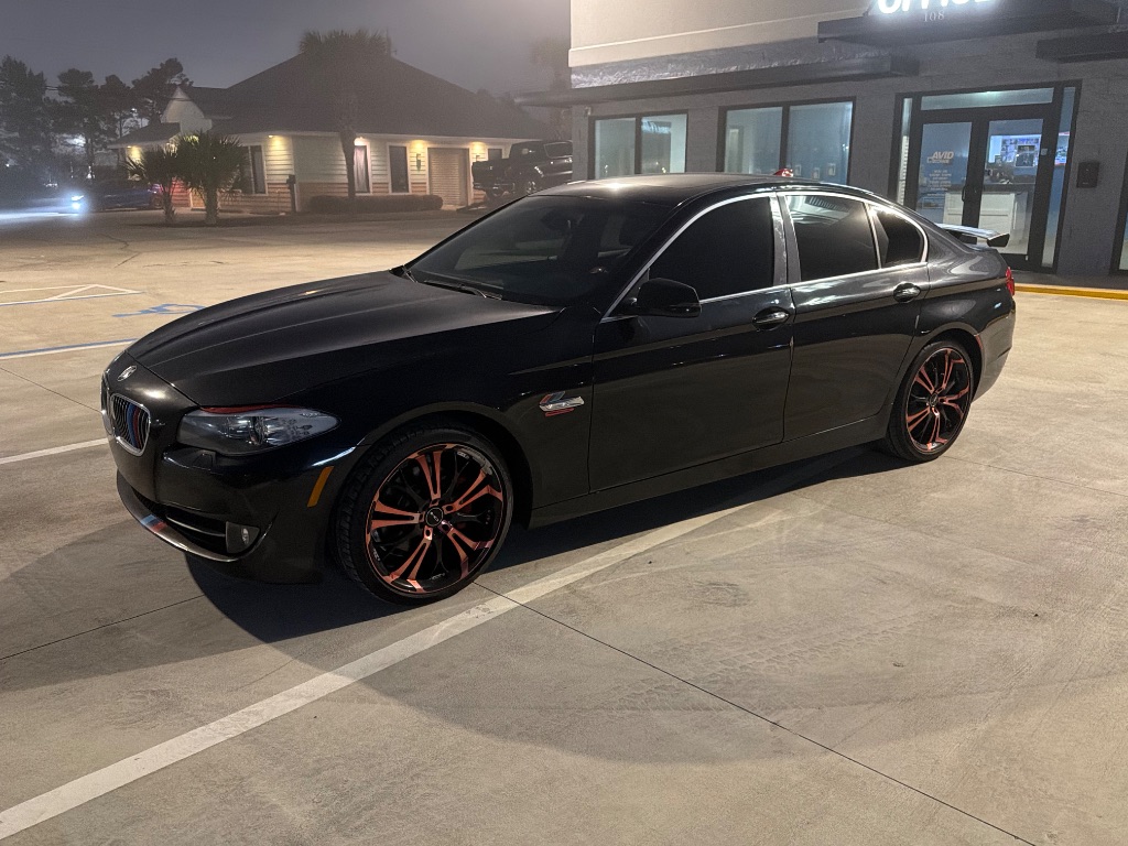 2013 BMW 528i - $9,899