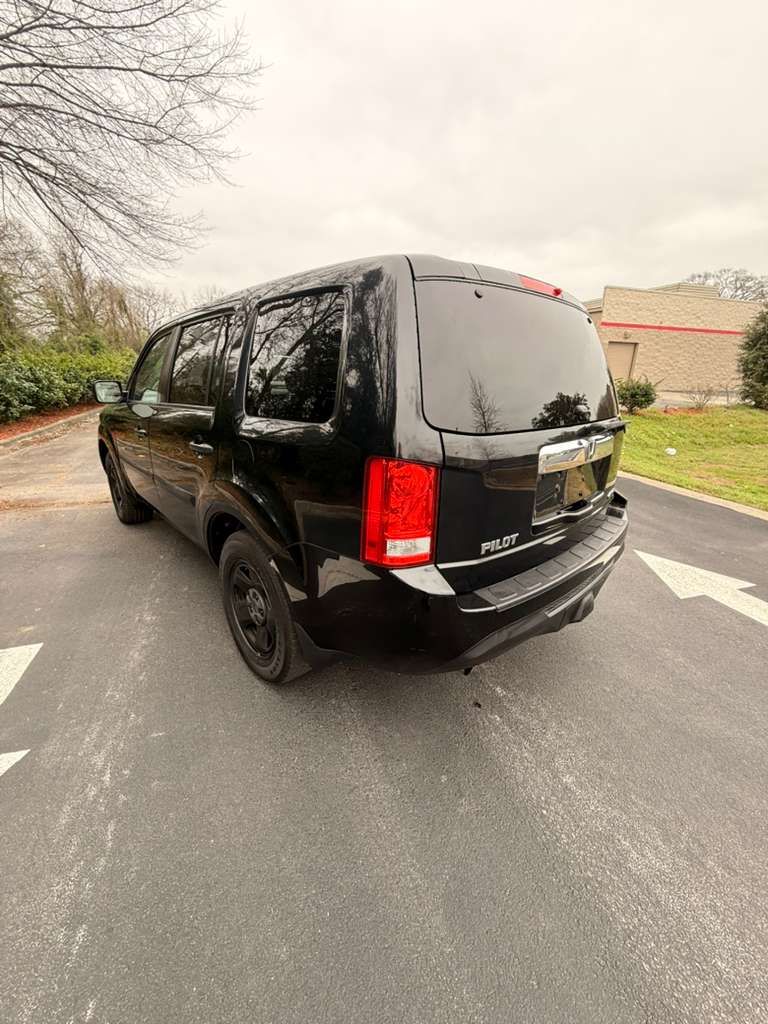 2014 Honda Pilot - $10,999