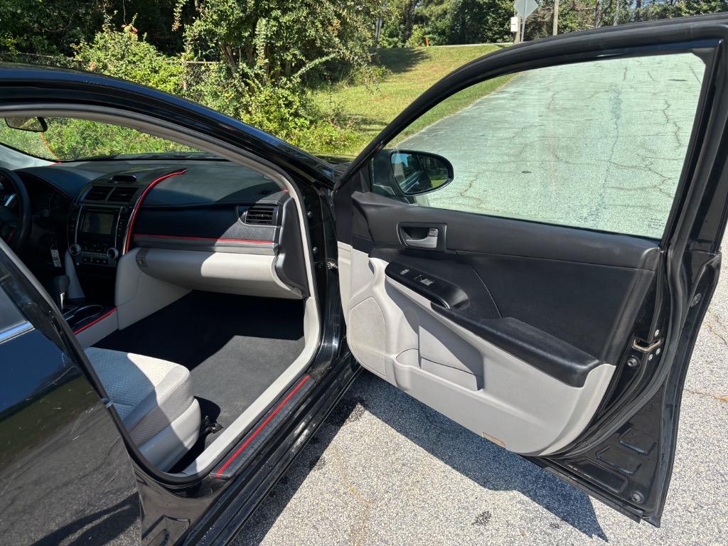 2012 Toyota Camry - $10,600
