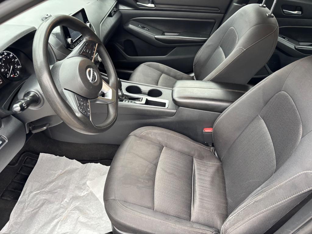 2022 Nissan Altima - $10,600