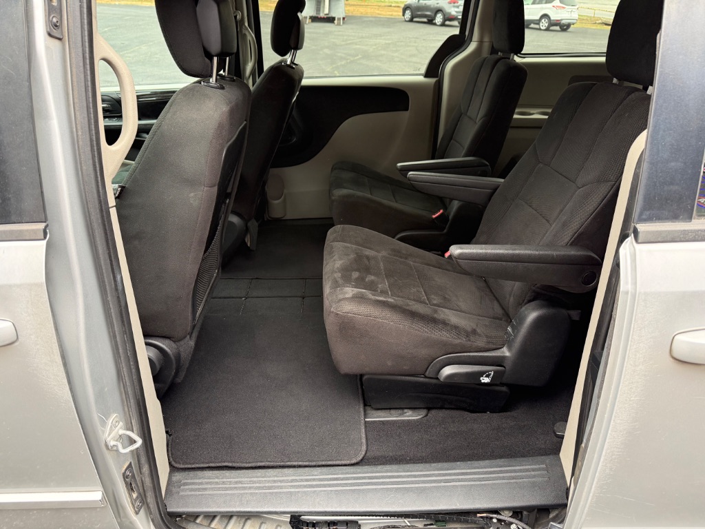 2012 Dodge Grand Caravan - $9,995