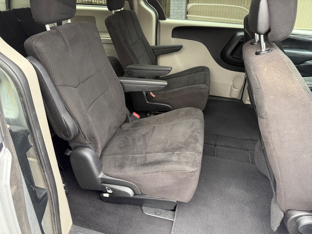 2012 Dodge Grand Caravan - $9,995