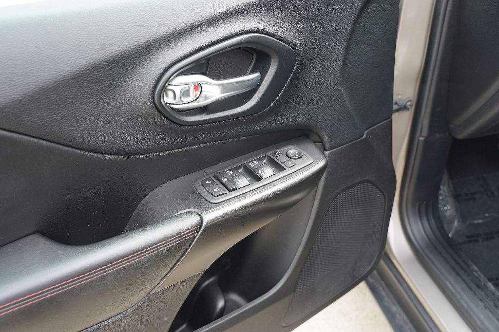 2020 Jeep Cherokee - $14,495