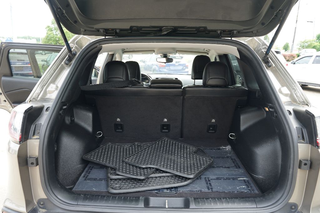 2020 Jeep Cherokee - $14,495