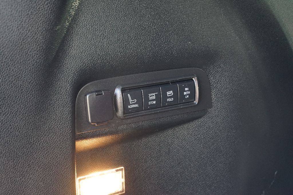 2018 Ford Explorer - $13,995