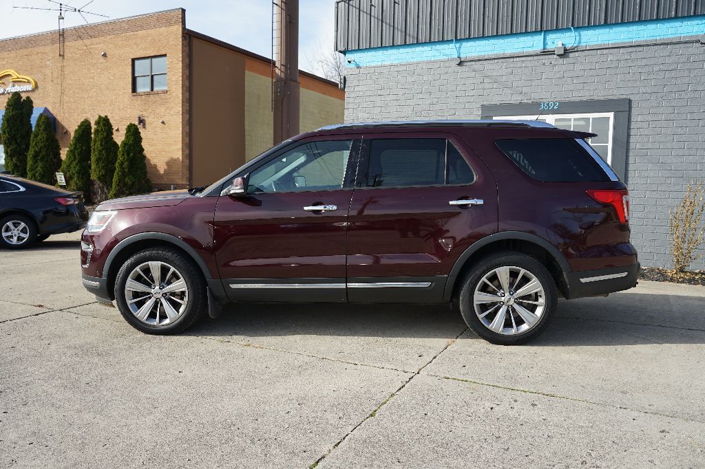 2018 Ford Explorer - $13,995