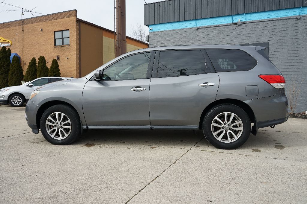2015 Nissan Pathfinder - $7,995