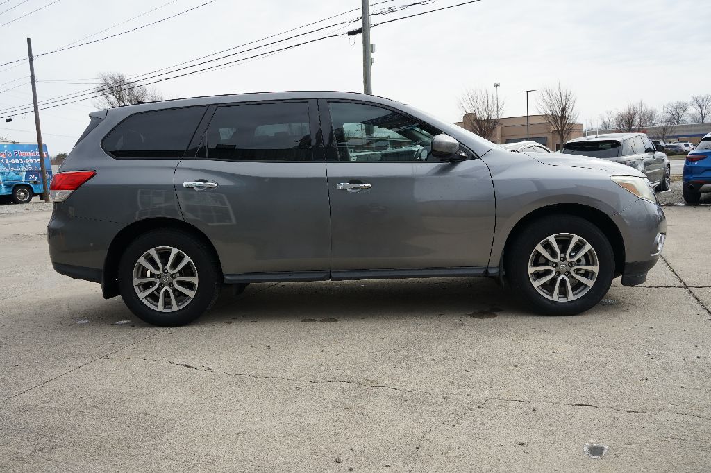 2015 Nissan Pathfinder - $7,995