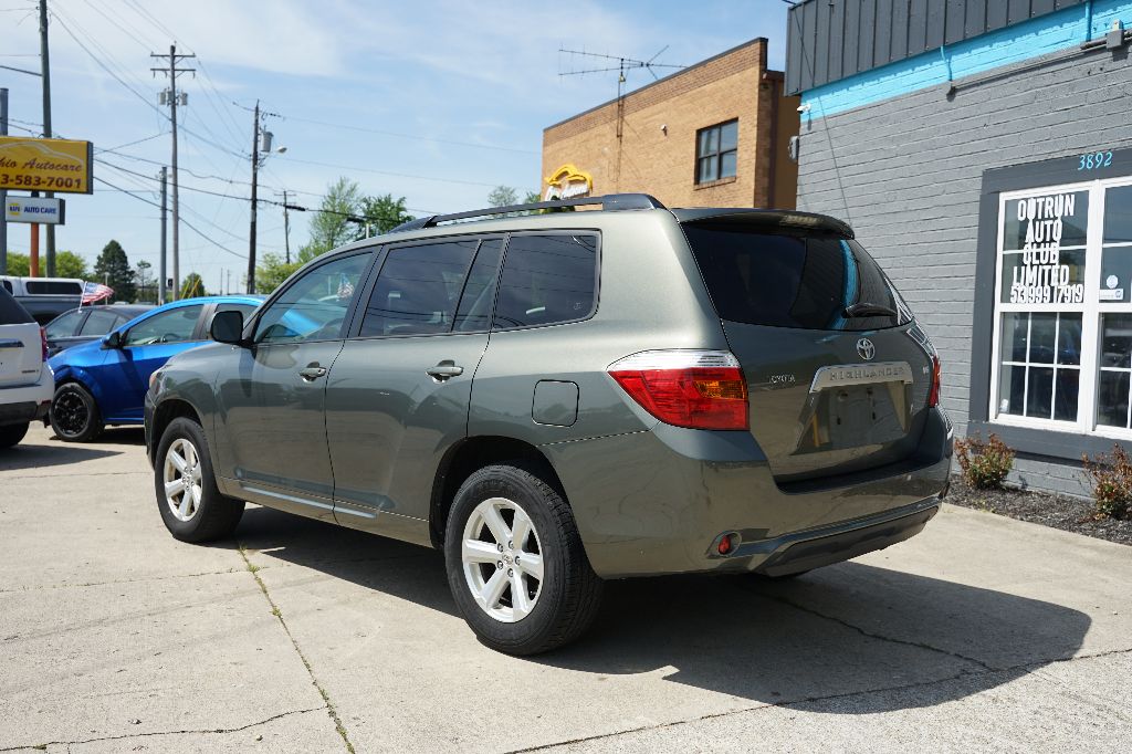 2008 Toyota Highlander - $7,995
