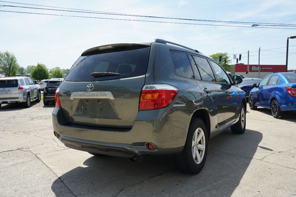 2008 Toyota Highlander - $7,995