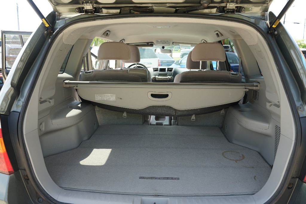 2008 Toyota Highlander - $7,995