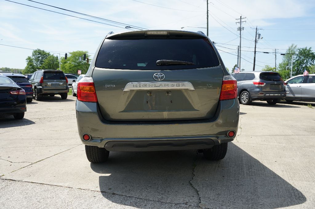 2008 Toyota Highlander - $7,995